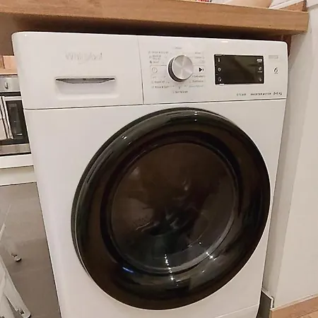 Lovely And Quiet Apartment In The Very Heart Of The City Apartment