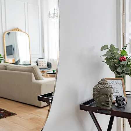 Apartment Hidden Gem In The Very Heart Of The City *