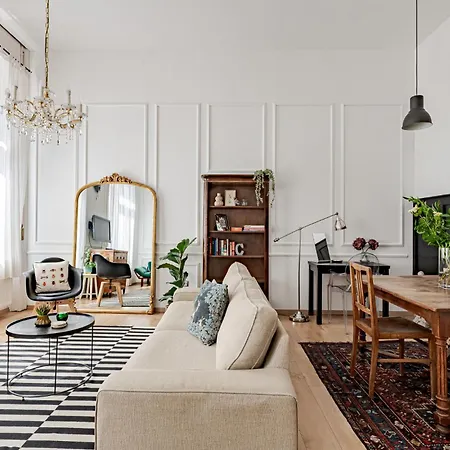 Hidden Gem In The Very Heart Of The City *